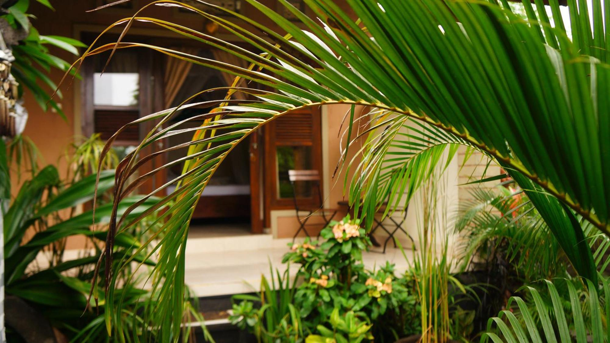 Rumahku Homestay อาเม็ด ภายนอก รูปภาพ