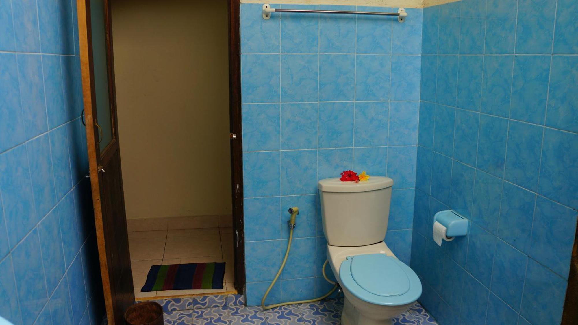 Rumahku Homestay อาเม็ด ภายนอก รูปภาพ